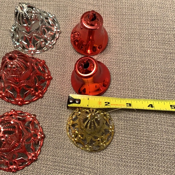 Vintage Set of 6 Christmas Ornaments Bells - Picture 5 of 7